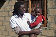 Em Maputo, Diana, mãe adolescente, sonha em ser enfermeira para ajudar outras pessoas