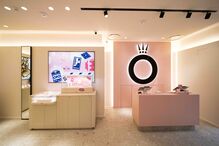 Pandora abre loja na Rua de Santa Catarina, no Porto, com conceito de loja imersiva