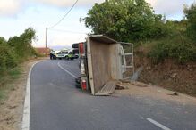 Três feridos em despiste de carrinha na EN 110 em Coimbra