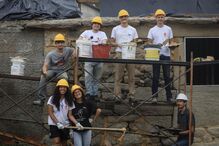 Esforço solidário de universitários ajuda a reabilitar casa degradada em Sever do Vouga