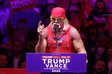 Hulk Hogan apoia Trump Vance para 2024 num evento republicano