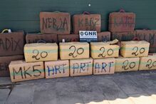 GNR apreende haxixe, armas e detém traficantes em Aljezur