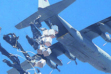 Ajuda à população de Gaza chegou por terra e pelo ar. A ONU alerta, contudo, que o alívio das restrições é insuficiente. Pede que todas as fronteiras sejam abertas para acudir aos necessitados