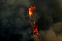 Incêndio que lavra desde sábado na freguesia de Lourido, Ponte da Barca