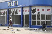 Comerciantes fazem contas à vida entre relatos de medo enquanto Luanda tenta regressar à rotina