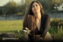 Sara Godinho, candidata do Chega em Moura, destaca-se com imagem nas redes sociais