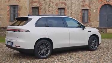 Primeiras propostas 100% elétricas da Leapmotor: Saiba tudo sobre o Citadino T03 e o SUV C10  