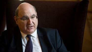 Governo autoriza supervisor dos seguros a acumular salário com pensão