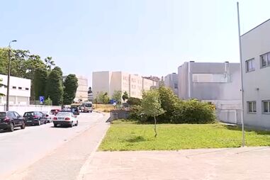 Mãe e filha agredidas por grupo no interior de casa onde residem em Vila Nova de Gaia