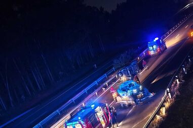 Três feridos em colisão entre dois carros em Oliveira do Bairro