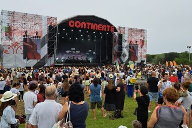 Espetáculo da Academia Ponto Verde em Santarém com atividades de reciclagem