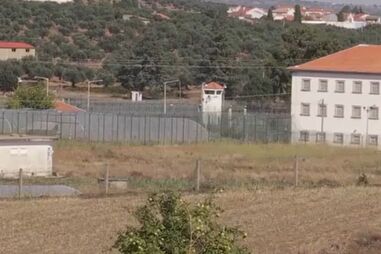 Homem aproveita saída precária para tentar matar a ex-mulher