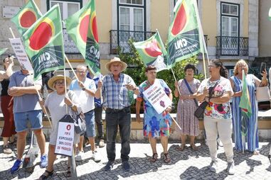 CNA entrega reivindições dos viticultores do Douro na residência oficial do PM 