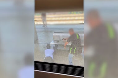 Vídeo Comboio Arma - Desfocado