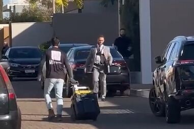 Antigo presidente brasileiro, Jair Bolsonaro, alvo de buscas da Polícia Federal