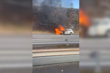Carro em chamas na A3 em Ermesinde