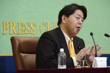 Yoshimasa Hayashi, porta-voz do Governo japonês.