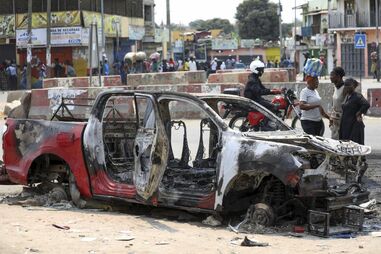 Comerciantes fazem contas à vida entre relatos de medo enquanto Luanda tenta regressar à rotina