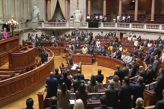 Aprovada violação como crime público com divisão na bancada do PS