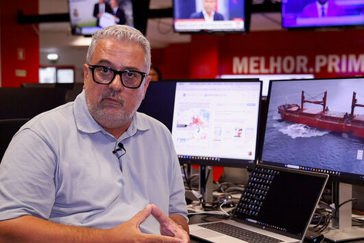 Houthis voltam ao ataque no mar Vermelho e afundam navio grego  