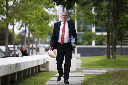 José Sócrates chega ao tribunal para a sessão da Operação Marquês