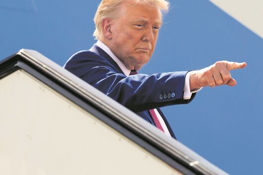 Trump confirma que submarinos nucleares já estão na região da Rússia