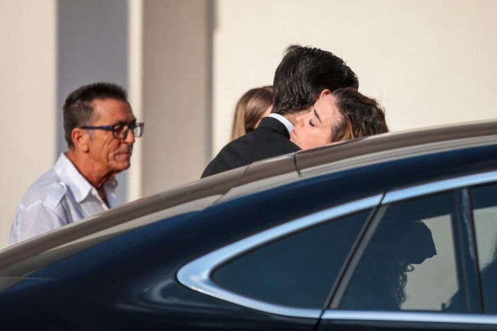 Urnas de Diogo Jota e André Silva chegam à Igreja Matriz 