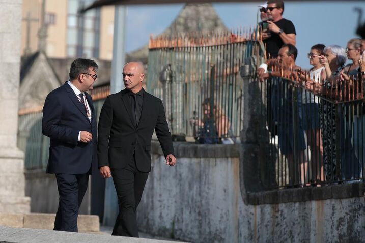 Urnas de Diogo Jota e André Silva chegam à Igreja Matriz 