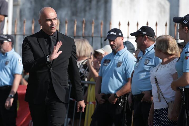 Urnas de Diogo Jota e André Silva chegam à Igreja Matriz 