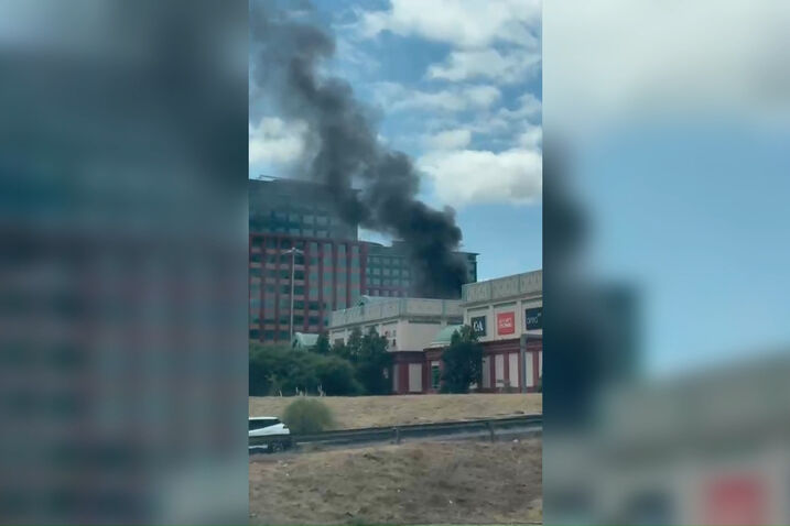 Incêndio deflagra em edifício de escritórios junto ao centro comercial Colombo