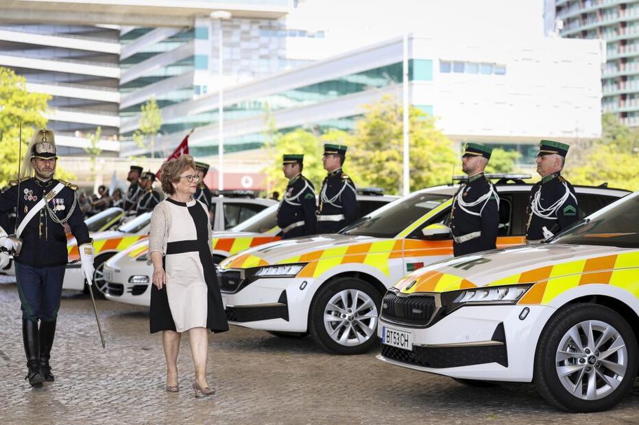 Ministra da Administração Interna investe na unidade de trânsito da GNR, em Lisboa