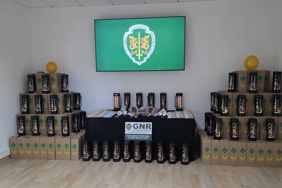 GNR apreende estupefacientes e detém suspeitos de tráfico em Santa Maria da Feira