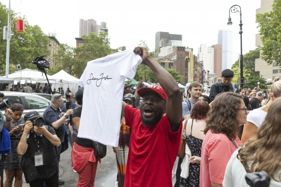 Apoiantes e críticos confrontam-se no julgamento de Sean 