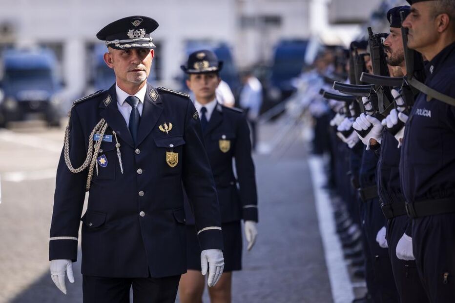 PSP comemora 158 anos com cerimónia. Presença de Maria Lúcia Amaral e Luís Carrilho