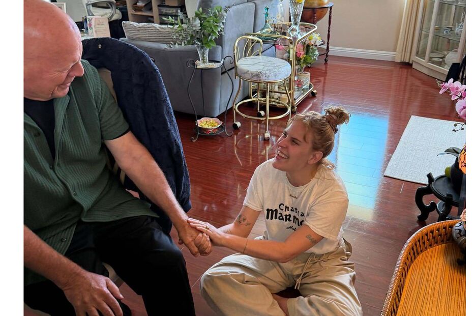 Bruce Willis enfrenta doença com apoio familiar