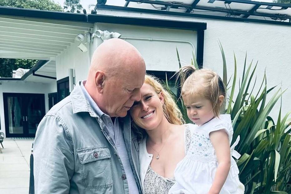 Bruce Willis com família enfrenta agravamento da doença, mas mantém-se rodeado de amor