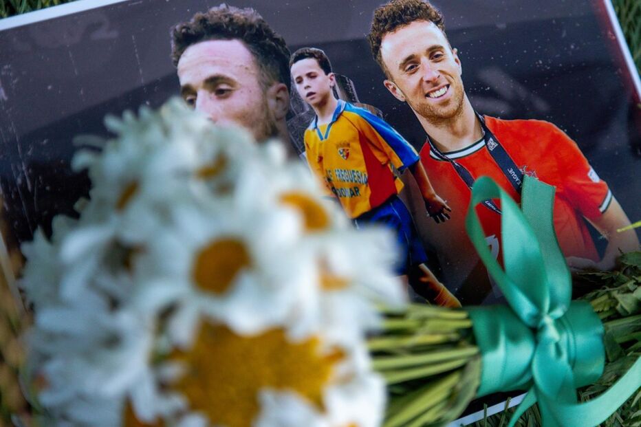 Homenagem a Diogo Jota e André Silva em Gondomar, após acidente em Espanha.
