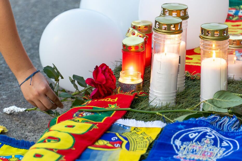 Homenagens a Diogo Jota e André Silva em Gondomar após acidente em Espanha