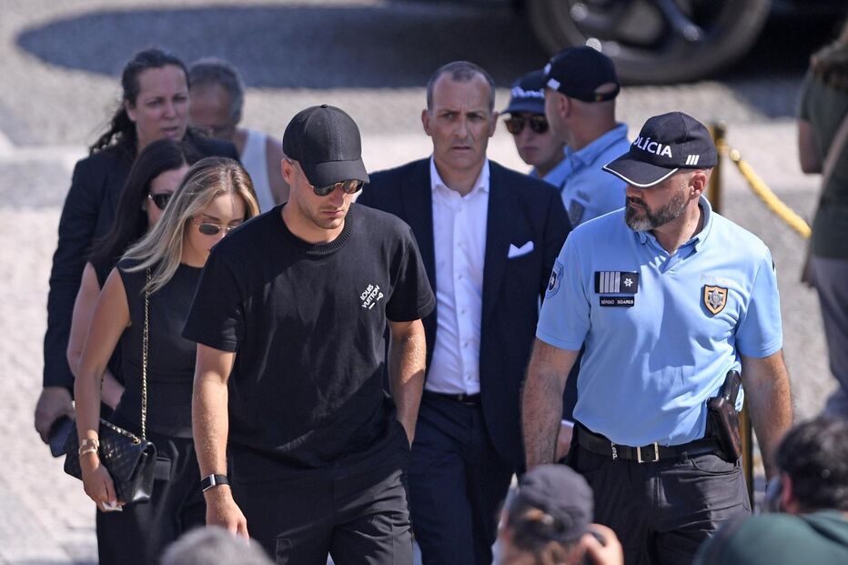 Homenagens a Diogo Jota e André Silva após falecimento dos irmãos em Zamora