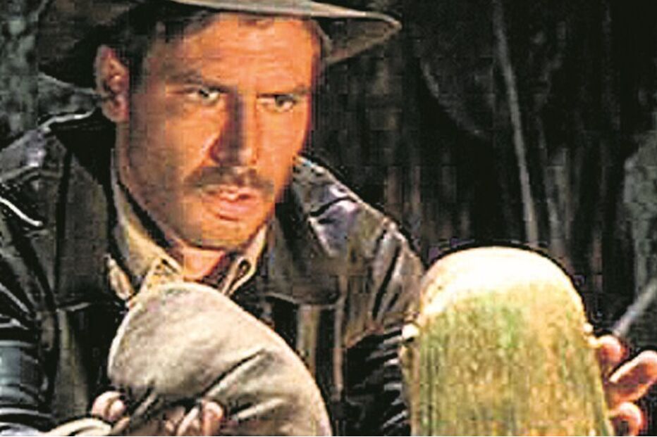 Indiana Jones procura artefacto no filme 