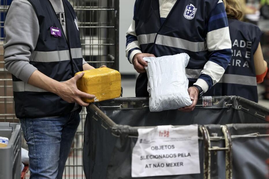 Medicamentos ilegais apreendidos em Portugal durante a operação Pangea XVII