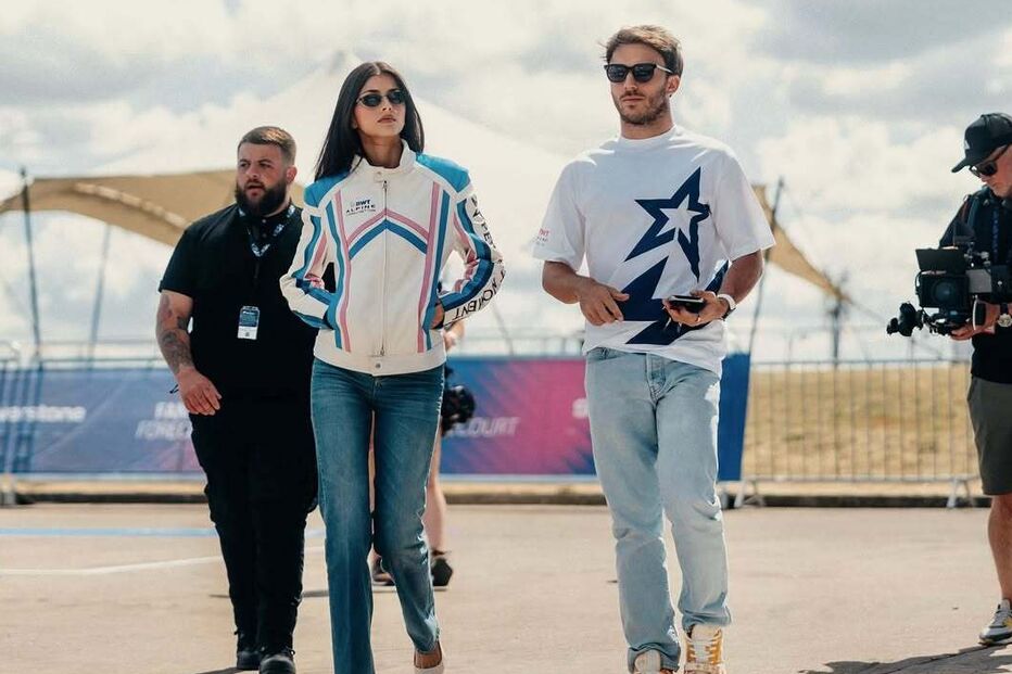 Kika Cerqueira Gomes apoia Pierre Gasly no Circuito de Silverstone
