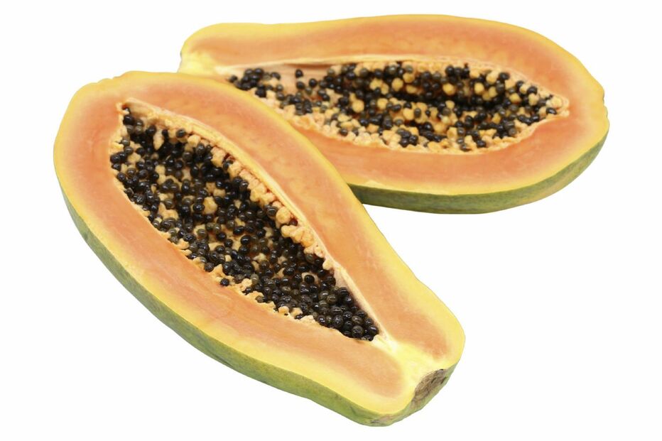 Papaia, fruta tropical rica em vitaminas, ajuda a digestão e a limpar o cólon, promovendo a saúde intestinal