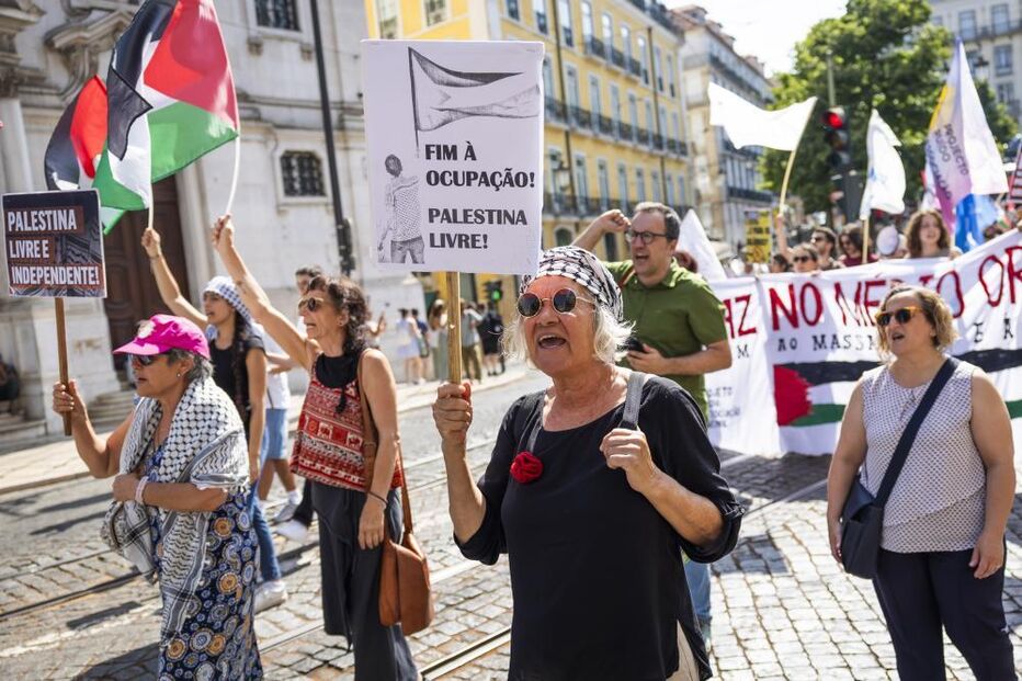 Manifestação em Lisboa defende a paz na Faixa de Gaza e o reconhecimento da Palestina