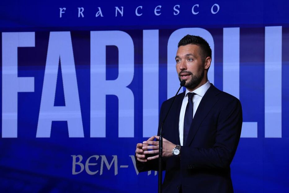 Francesco Farioli assume o comando do FC Porto