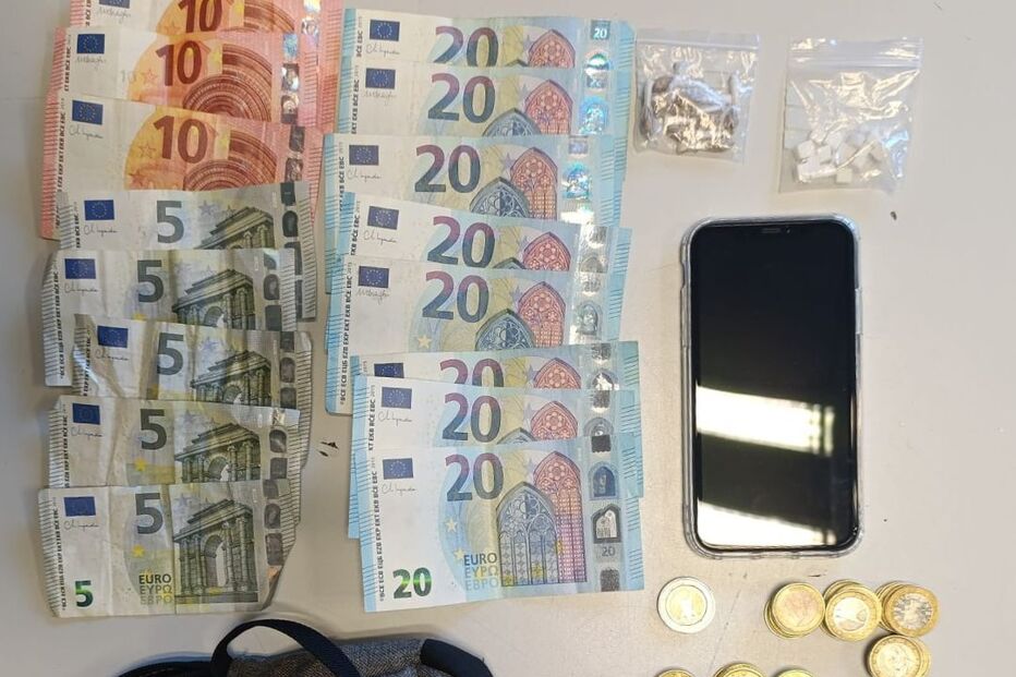 PSP deteve três homens no Porto por tráfico de droga e apreendeu cocaína, heroína e telemóveis