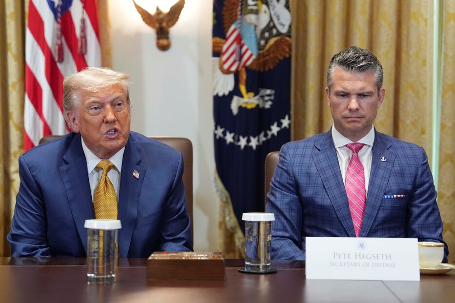 Trump reúne-se com Pete Hegseth, Secretário da Defesa