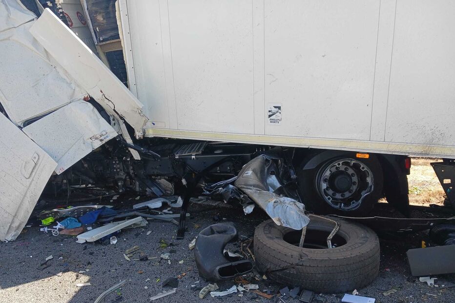 Despiste de camião na A1, em Coimbra, causa uma vítima mortal e condiciona o trânsito