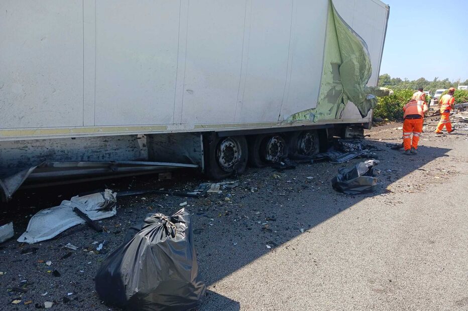 Despiste de camião na A1, em Coimbra, resulta em vítima mortal e trânsito condicionado