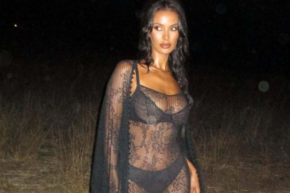 Rúben Dias elogia Maya Jama, que surge em lingerie preta e robe transparente